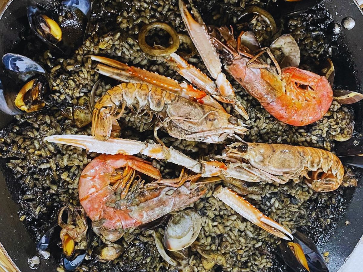 Arroz negro en Restaurante Balmar Miami Playa